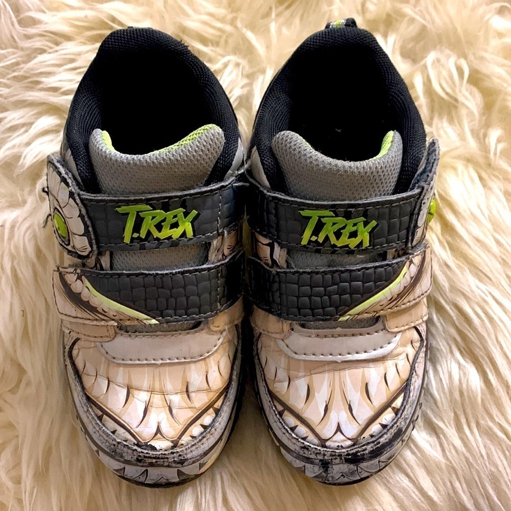 Jurassic world t-rex dinosaur light up sneakers size 10 toddler boy kids